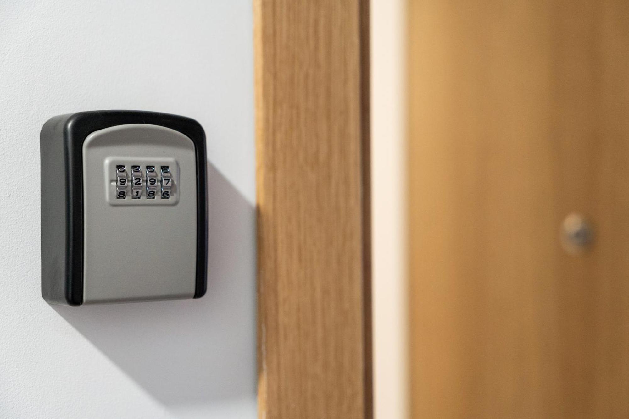 Madriver Apartamentos Reformados Con Parking Gratuito Eksteriør bilde