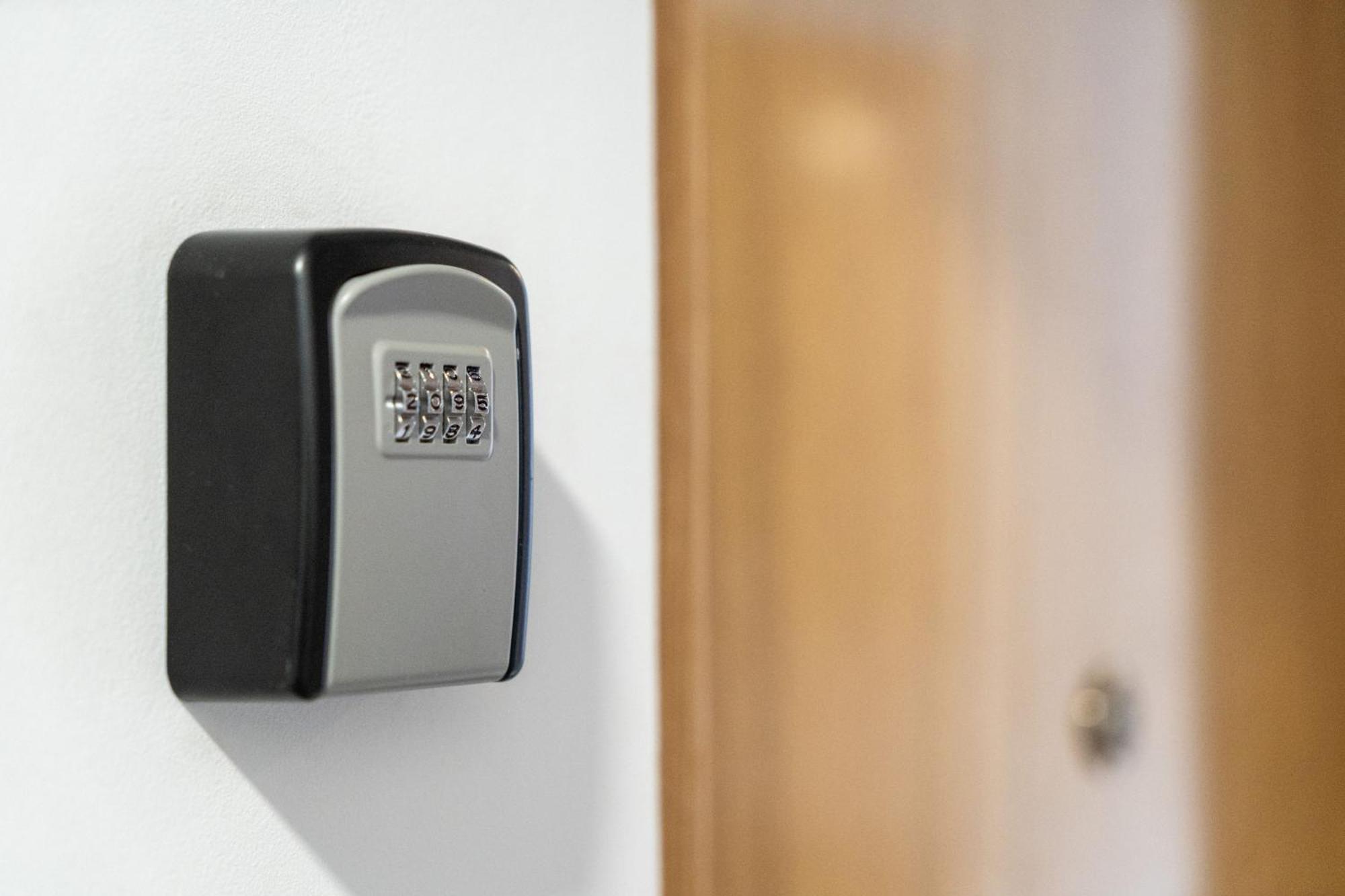 Madriver Apartamentos Reformados Con Parking Gratuito Eksteriør bilde